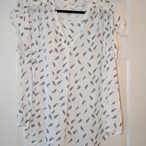 Fun 2 Fun Feather Black And White Cap Sleeve Blouse XXL 2X